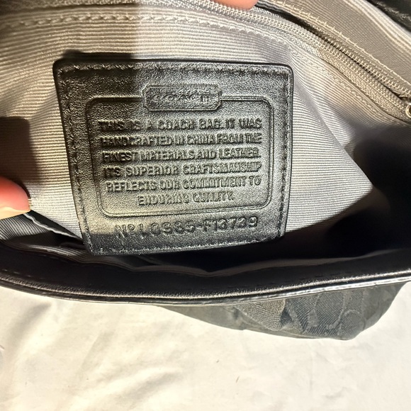 Coach Black Signature Shoulder Bag - Picture 6 of 8